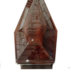 Гроб красивый. Деревянный